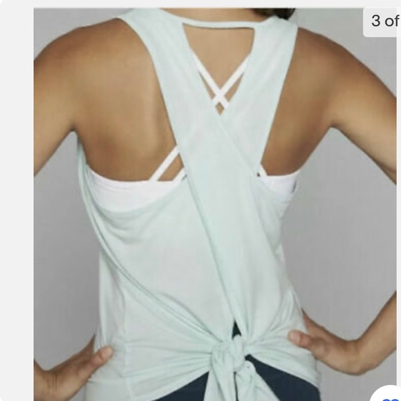 Athleta essence tie back tank - Picture 4 of 4